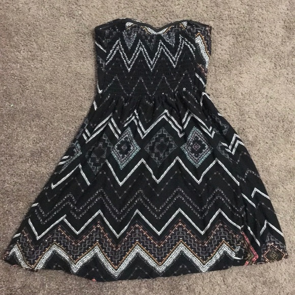 Strapless, thigh high dress. - Picture 2 of 4